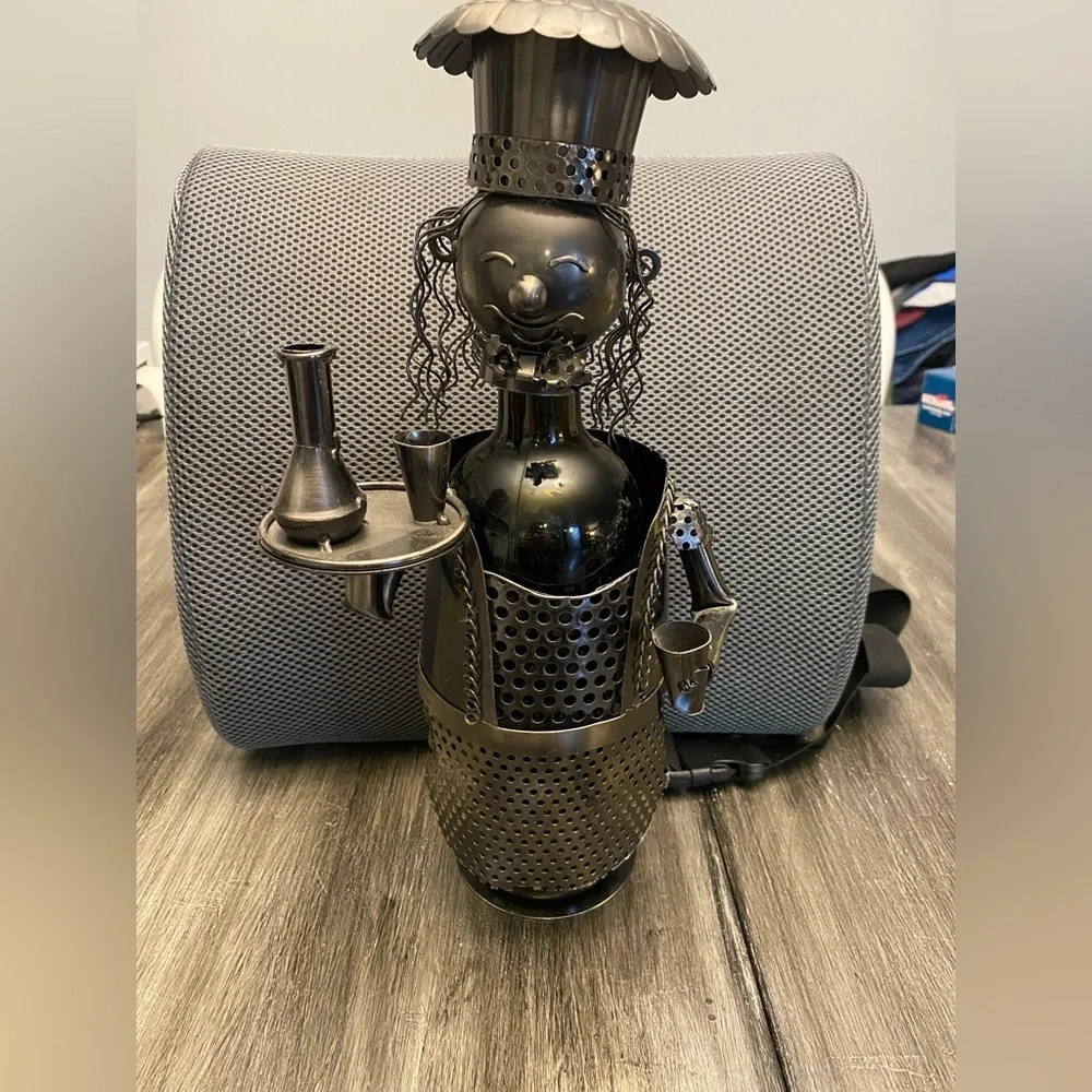 🍍BERKLEY BUTLER METAL BOTTLE HOLDER🍍